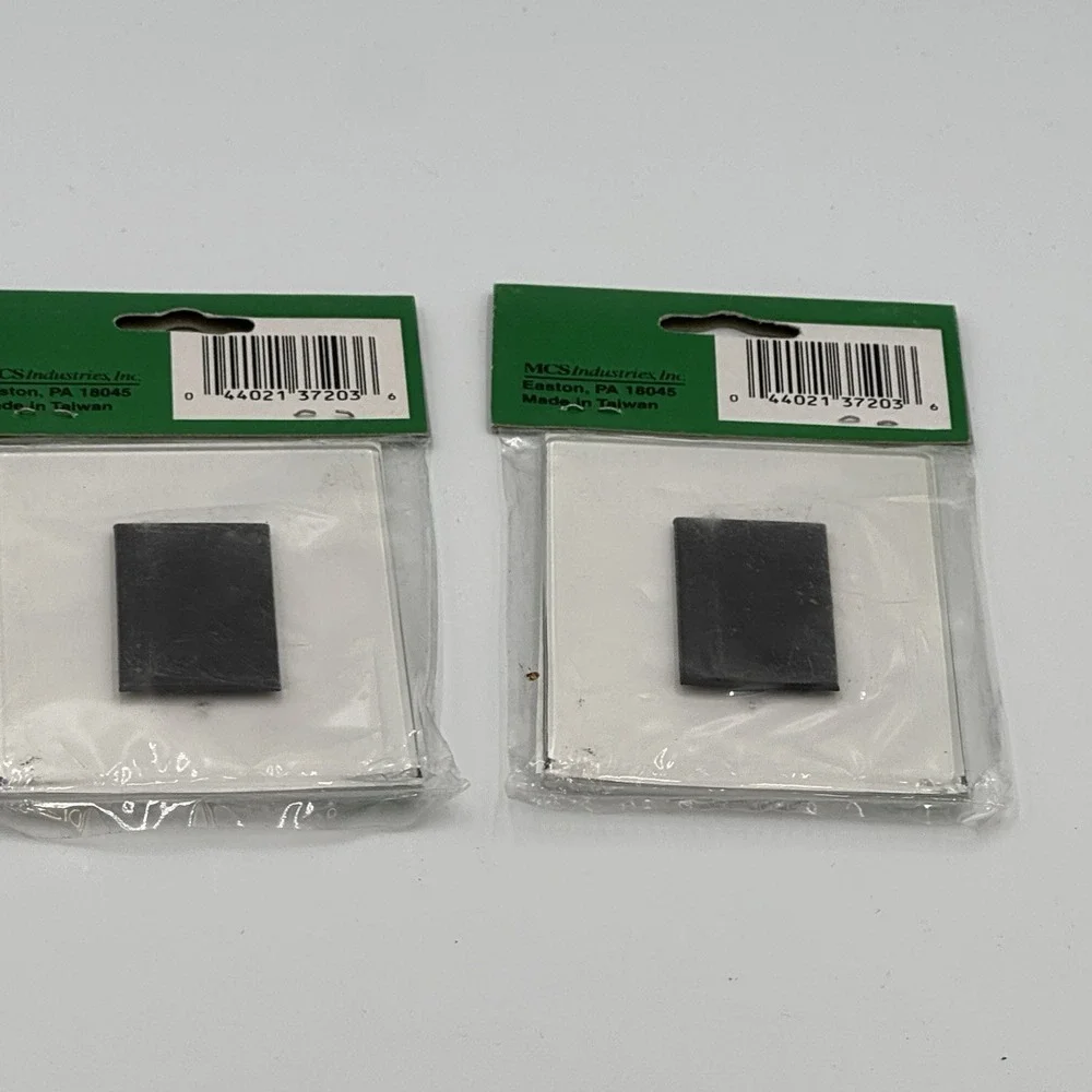 Set of 2 Clear Magnet Frames 3 1/2 x 3 1/2 Refrigerator Kitchen Appliances New